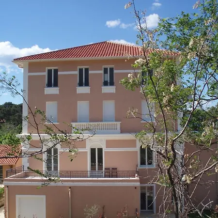 Robinson Standing Pieds Dans L'eau Apartment Saint-Raphael (Var)