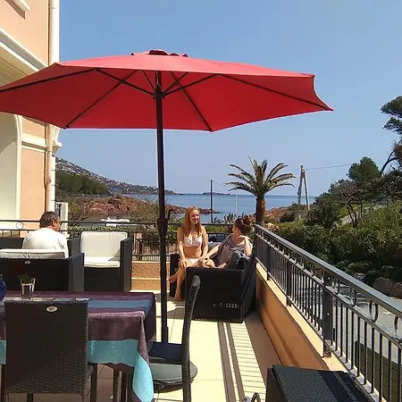 Apartment Robinson Standing Pieds Dans L'eau Saint-Raphaël